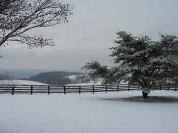 Tuggles Folly Bed And Breakfast Aurora Exterior foto